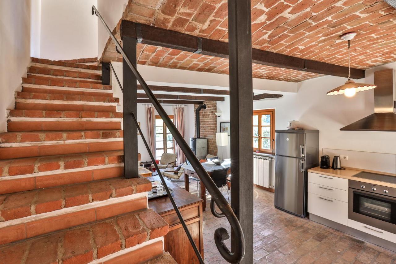 Villa Pesce, Mombaruzzo Exteriör bild